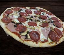 Ветчина, грибы, салями