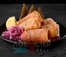 Строганина из дикого лосося