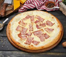 Пицца Сливочная с беконом