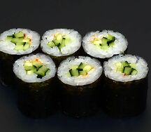 Мини-ролл с огурцом