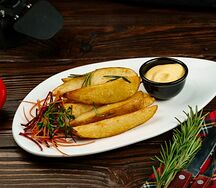 Картофель Кантри с розмарином и чесноком