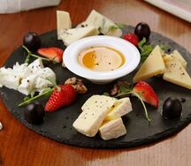 Сырная тарелка