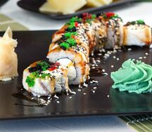 Ролл Филадельфия с угрем