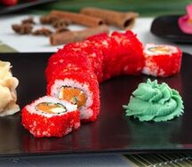 Ролл калифорния с лососем