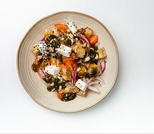 Салат с хрустящими баклажанами