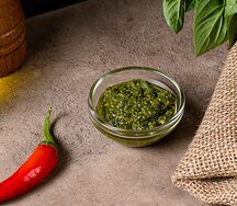 Соус песто с петрушкой и грецким орехом