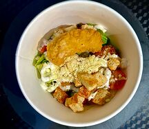 Цезарь с курицей