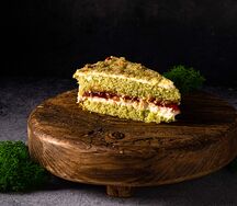 Гринч шпинатно-фисташковый с малиной