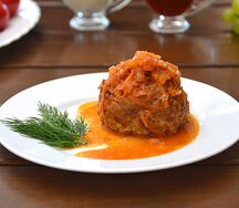 Ёжик мясной в соусе