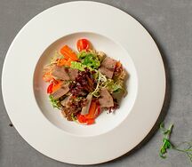 Салат с говяжьим языком