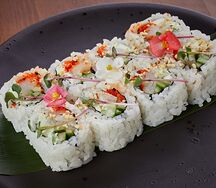Ролл №37 с морским гребешком и кремом васаби