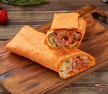 Шаурма Классическая с курицей в сырном лаваше