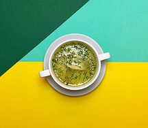 Куриный бульон с пельмешками