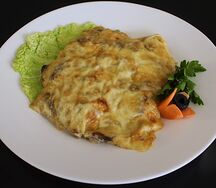 Куриное филе с грибами и сыром