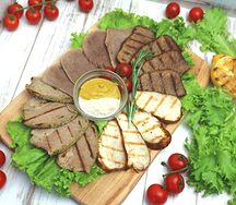 Фирменная мясная нарезка