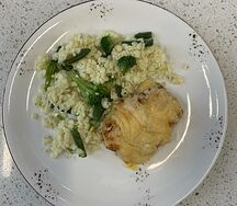 Минтай под сыром с птитимом и овощами