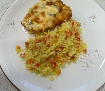 Филе куриное с грибами и рис с овощами