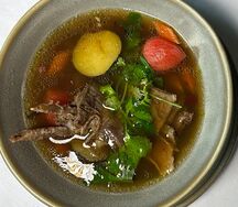 Похлебка на оленьих ребрах с белыми грибами