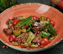 Салат с куриной печенью