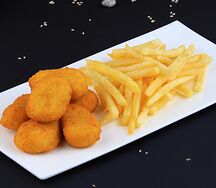 Наггетсы из курицы с картофелем фри