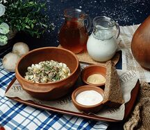 Окрошка с говядиной на квасе 