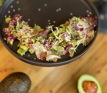 С тунцом и тайским манго