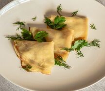 Блины с курицей и грибами