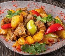 Жареные овощи с курицей 