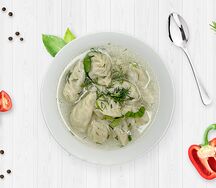 Пельмени с бульоном