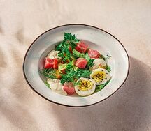 Салат с тунцом