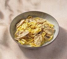 Тальятелле с курицей и грибами