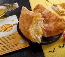 Чебурек с курицей