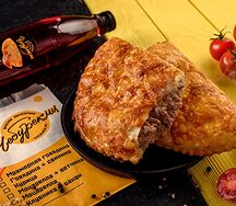 Чебурек с мраморной говядиной