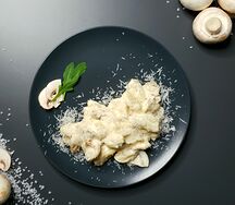 Ньокки с курицей и грибами