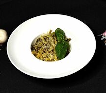 Феттуччине зеленая курица
