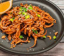 Кальмар щупальца в соусе карри