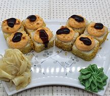 Запеченный ролл Филадельфия в чипсах