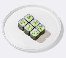 Мини-ролл с огурцом