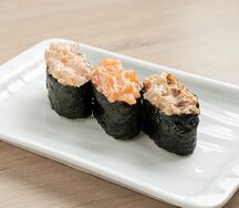 Острые суши с тунцом