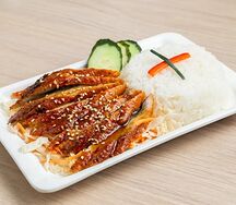 Угорь с рисом