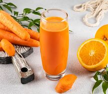 Свежевыжатый сок из апельсина и моркови
