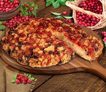 Пирог песочный с яблоком и брусникой