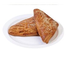 Слойка с курицей и сыром