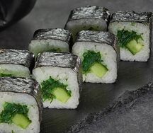 Ролл с чукой