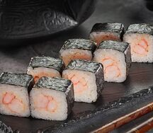 Ролл с креветкой острый