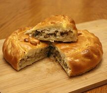 Пирог с капустой и мясом