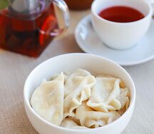 Вареники с творогом и изюмом