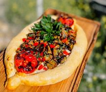 Хачапури с овощами гриль