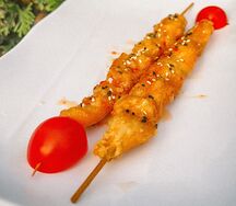 Сатти из куриной грудки в кисло-сладком соусе