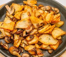 Жареный картофель с грибами